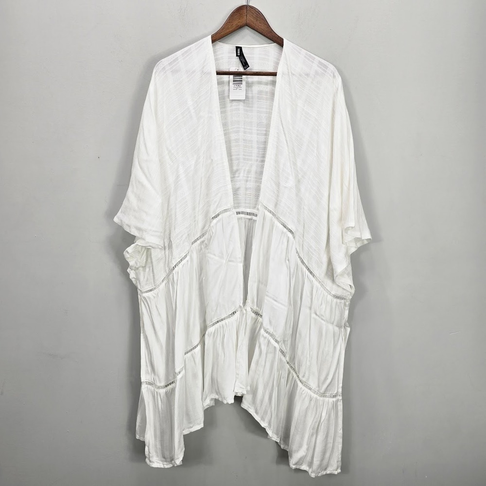 Torrid Flowy Inset Ruana‎ One Size White Short Sleeve Coverup Boho Cottage NWT